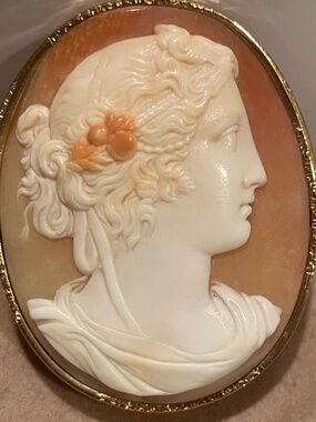 Victorian Shell Cameo Gold Goddess Flora